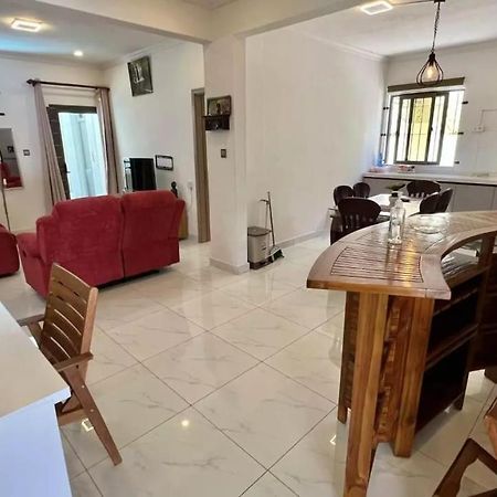 Nayuha Apt B Flic en Flac ภายนอก รูปภาพ