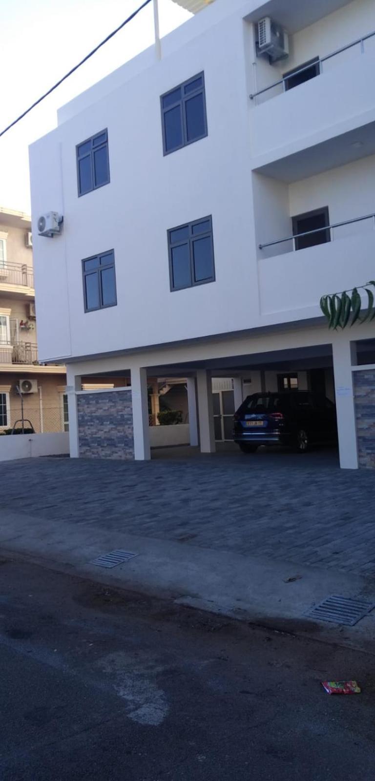 Nayuha Apt B Flic en Flac ภายนอก รูปภาพ